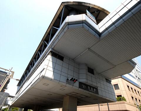 駅外観(横)
