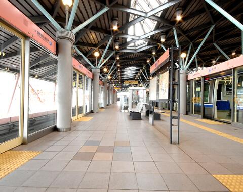 有明駅ホーム