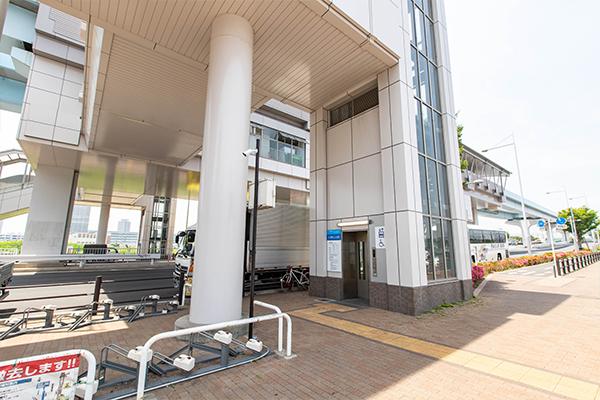 改札への入口(エレベーター)