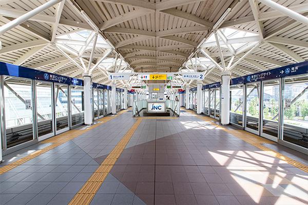 東京ビッグサイト駅ホーム