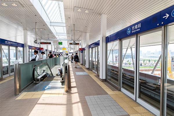 市場前駅ホーム